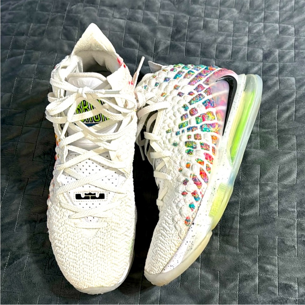 Nike Lebron 17 Air Command Force; Sz